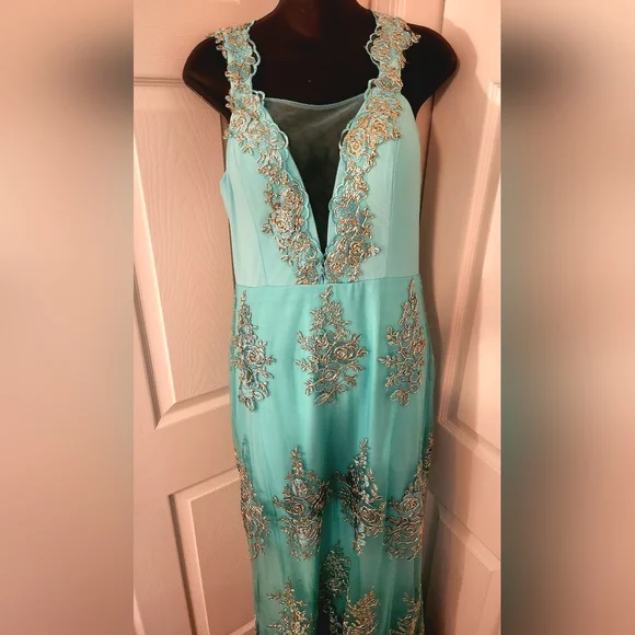 tiffany blue plus size dress Saint Dress in Blue Stripe | OMNES